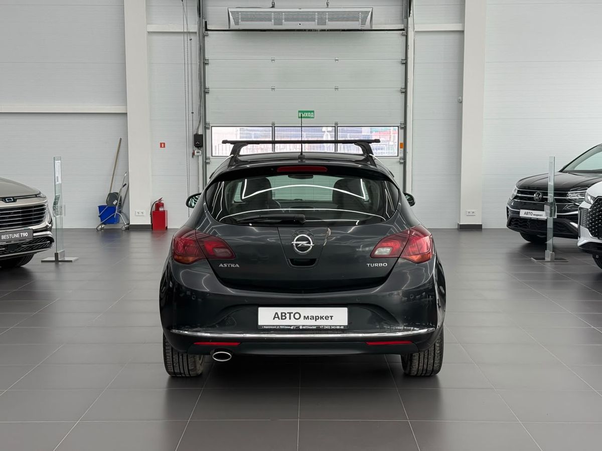 Opel Astra J 1.4 MT (140 л.с.) 2012 — фото 3