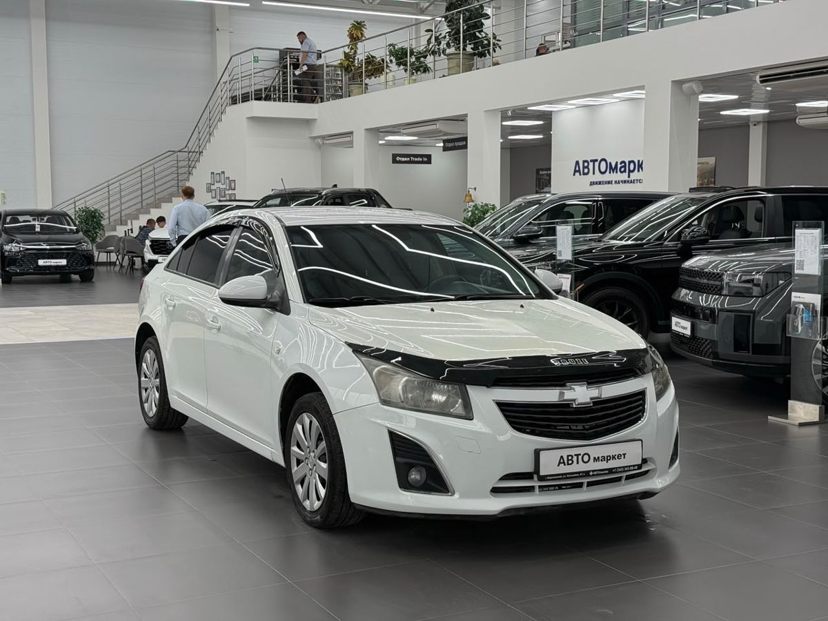 Chevrolet Cruze I Рестайлинг 1.8 AT (141 л.с.) LTZ 2013