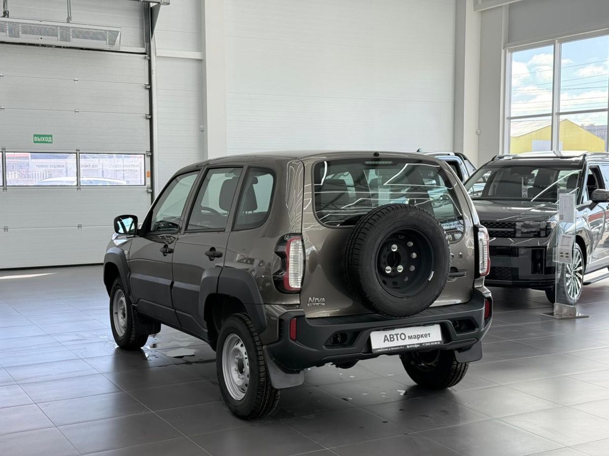 Lada (ВАЗ) Niva Travel I Рестайлинг 1.8 MT (90 л.с.) 4WD 2026 — фото 2