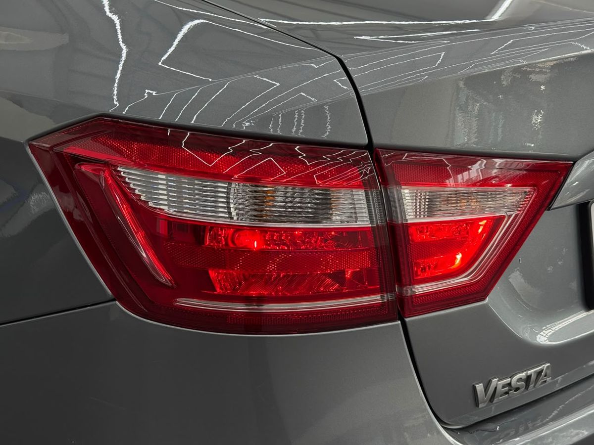 Lada (ВАЗ) Vesta I 1.6 MT (106 л.с.) 2018 — фото 3