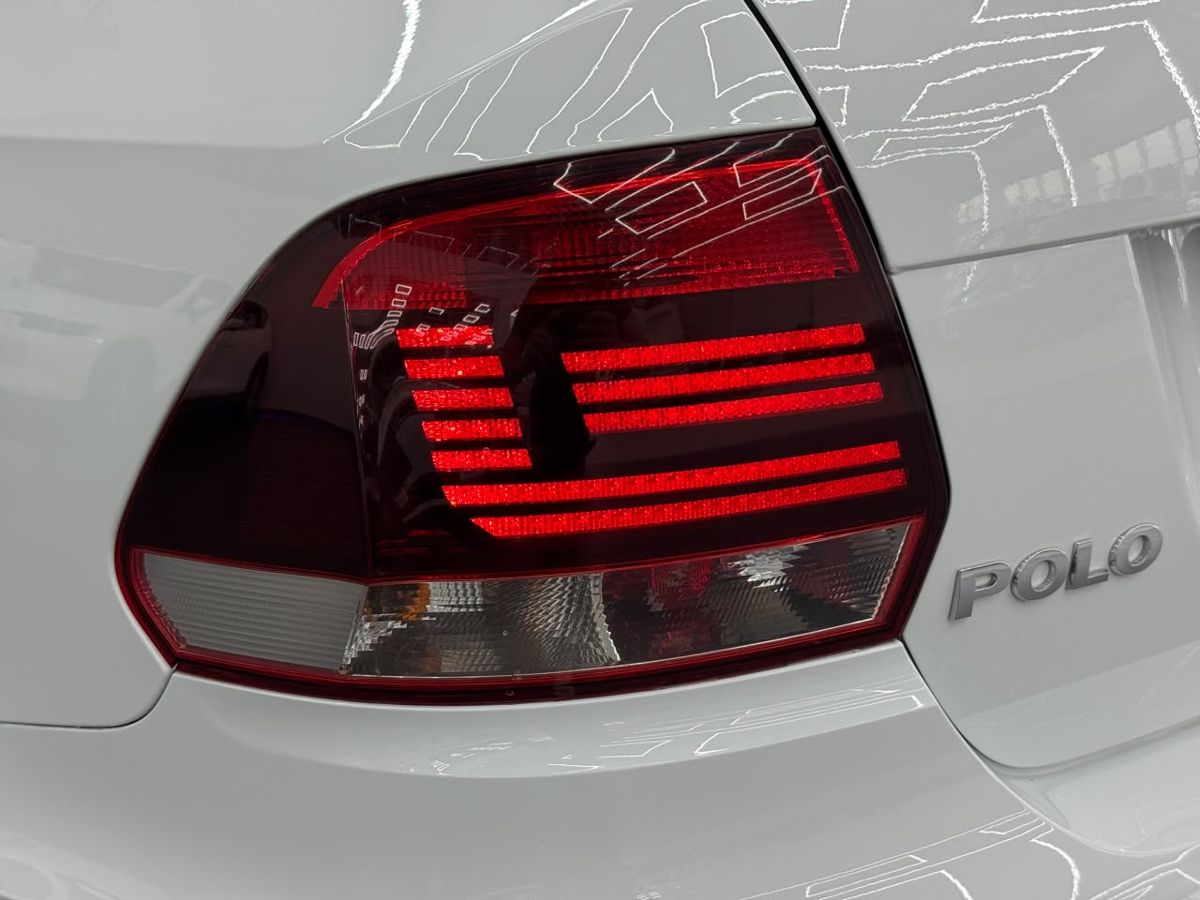 Volkswagen Polo V Рестайлинг 1.6 MT (90 л.с.) 2020 — фото 3