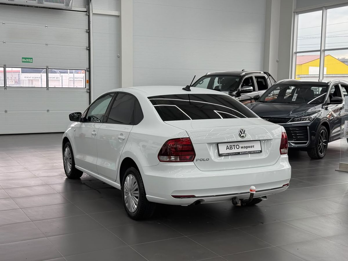 Volkswagen Polo V Рестайлинг 1.6 MT (90 л.с.) 2020 — фото 2