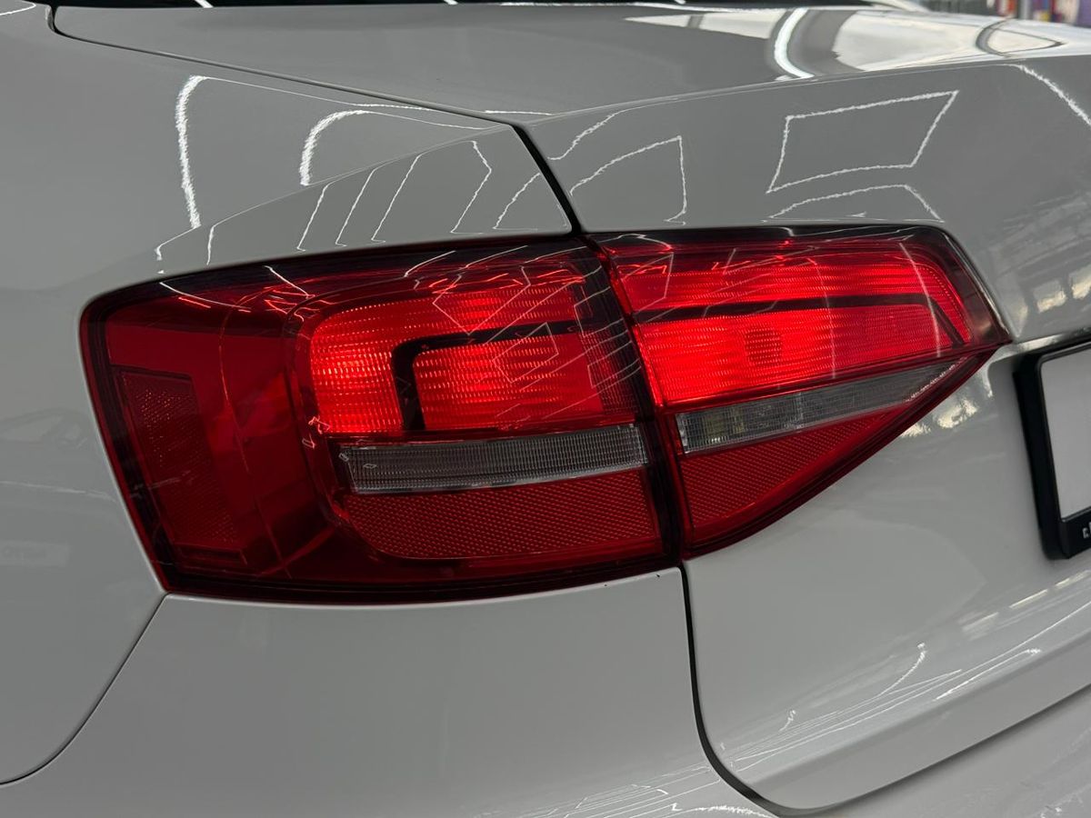 Volkswagen Jetta VI Рестайлинг 1.6 MT (85 л.с.) 2015 — фото 3