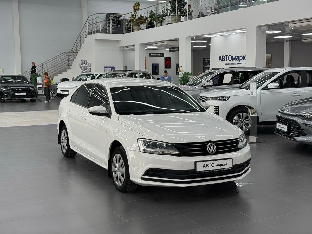 Volkswagen Jetta VI Рестайлинг 1.6 MT (85 л.с.) 2015