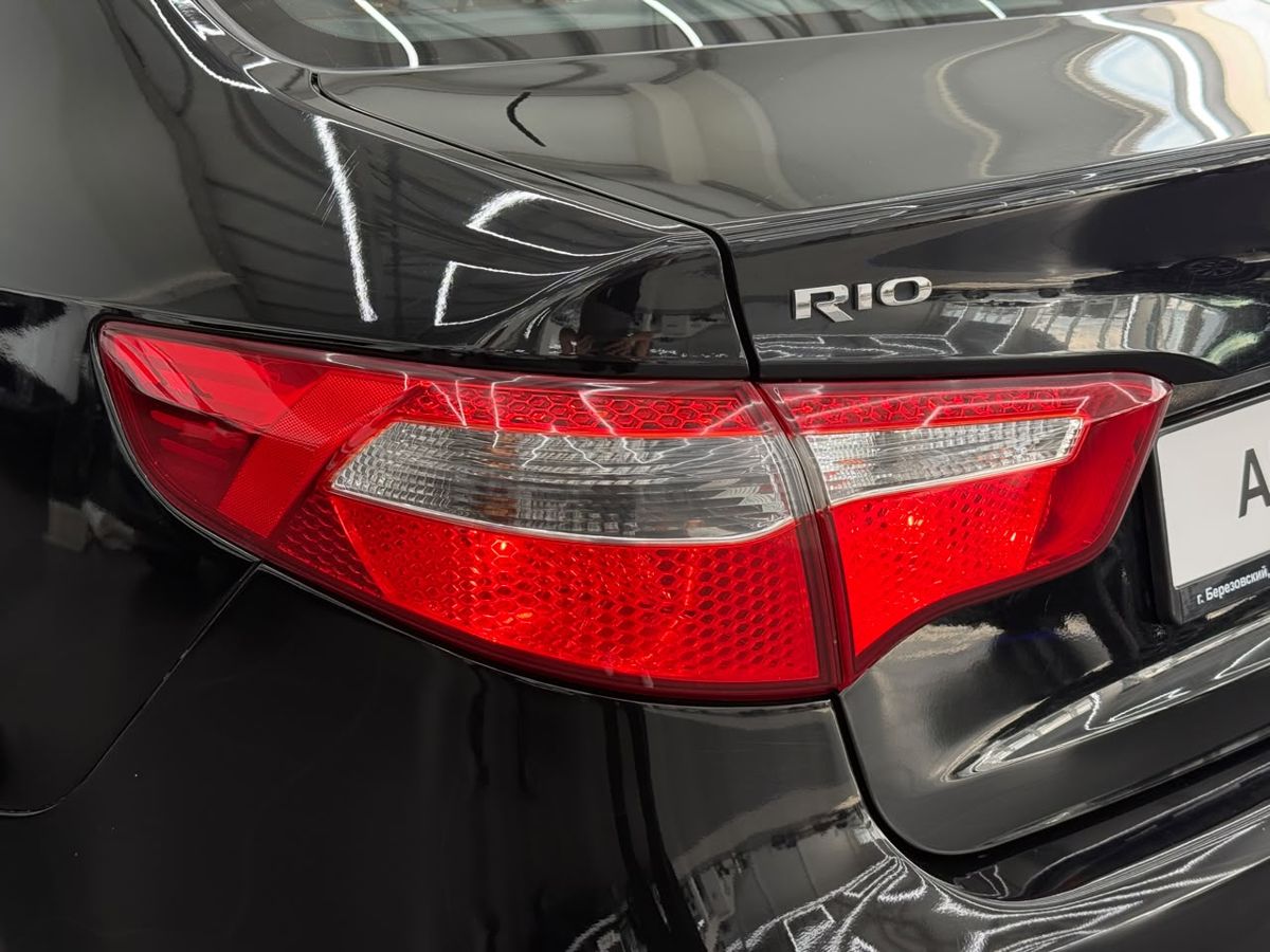 Kia Rio III 5-speed 1.6 MT (123 л.с.) 2012 — фото 3
