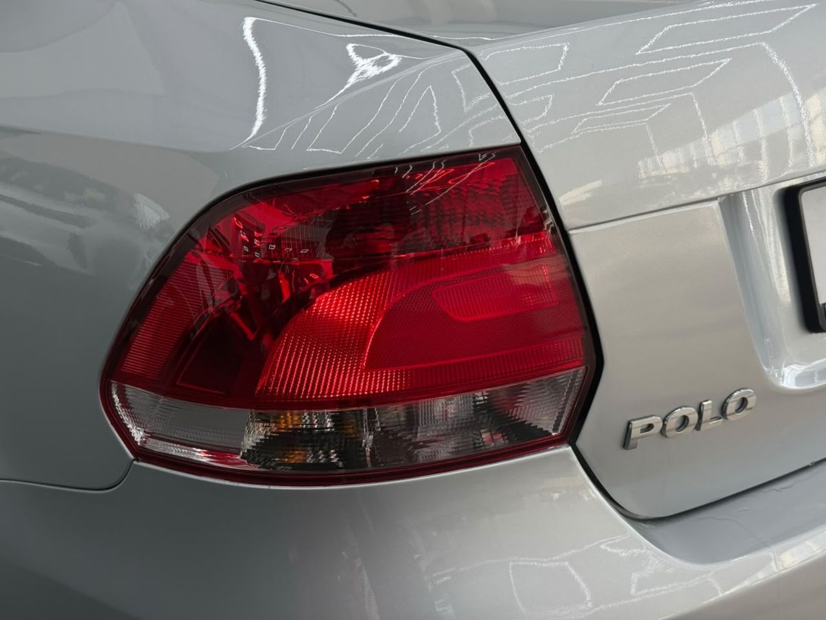 Volkswagen Polo V 1.6 MT (105 л.с.) 2014 — фото 3