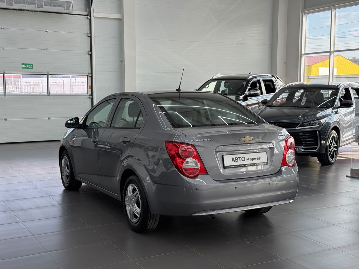 Chevrolet Aveo II 1.6 AT (115 л.с.) 2012 — фото 2