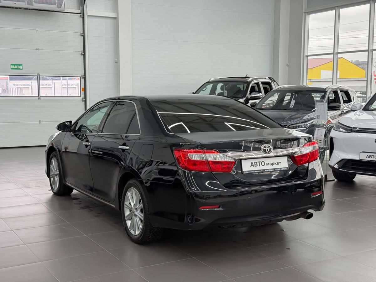 Toyota Camry VII (XV50) Рестайлинг 2.5 AT (181 л.с.) 2014 — фото 2