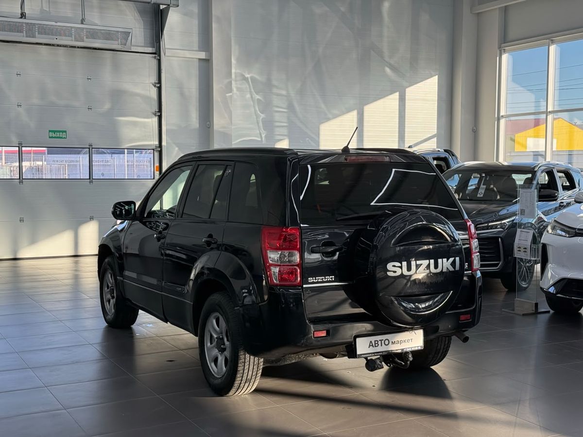 Suzuki Grand Vitara II Рестайлинг 2.0 MT (140 л.с.) 4WD JLX-A 2010 — фото 2