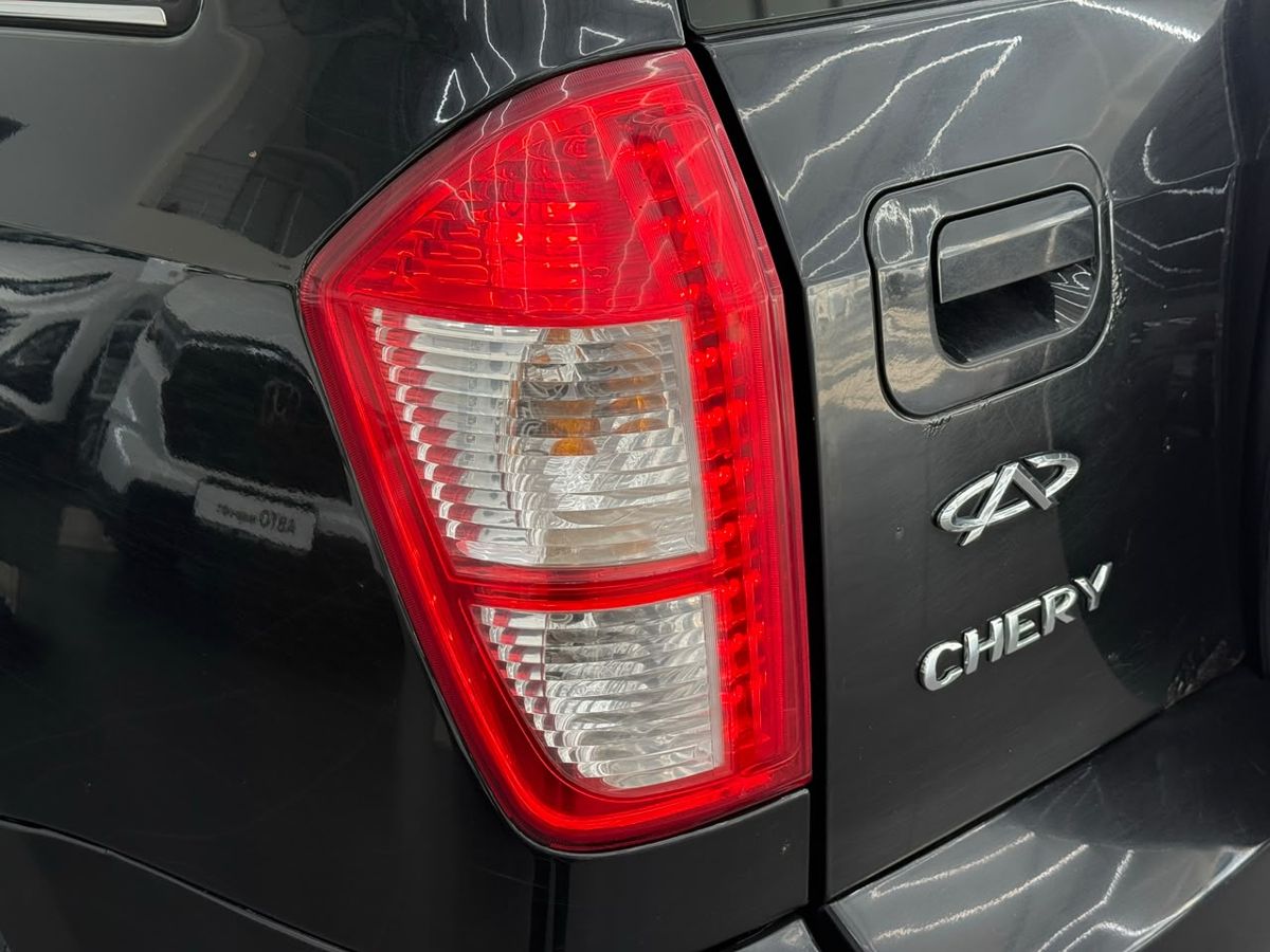 Chery Tiggo (T11) I Рестайлинг (FL) 2.0 MT (136 л.с.) 4WD Comfort 2013 — фото 3