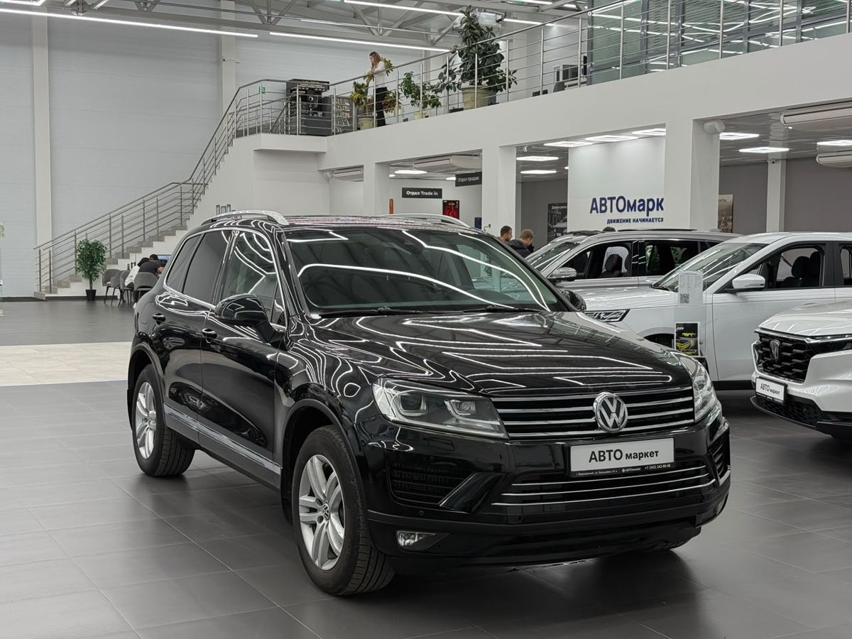 Volkswagen Touareg II Рестайлинг 3.0d AT (204 л.с.) 4WD 2016