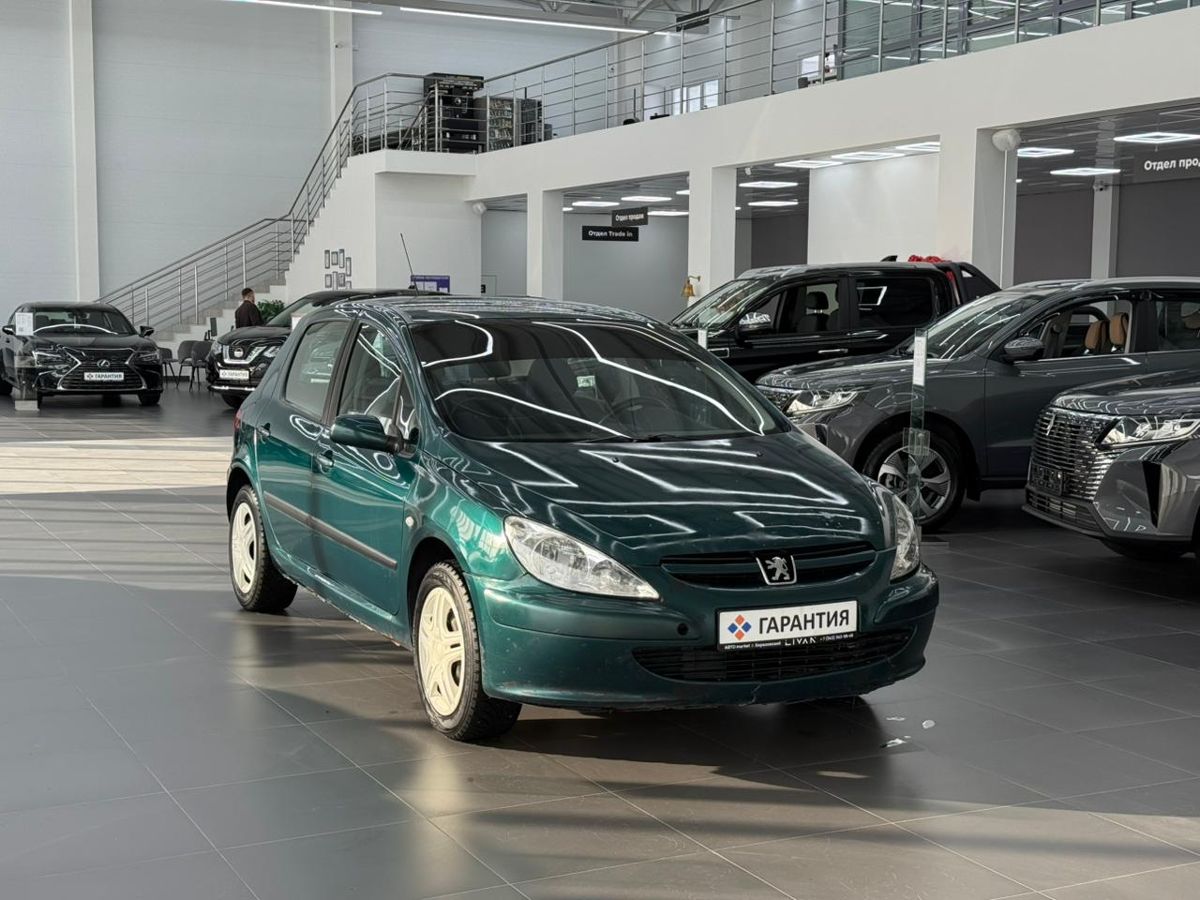 Peugeot 307 I 1.6 MT (109 л.с.) 2002