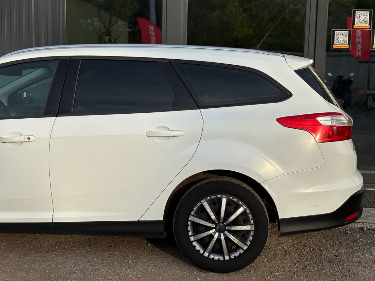 Ford Focus III 1.6 MT (105 л.с.) Trend 2014 — фото 9