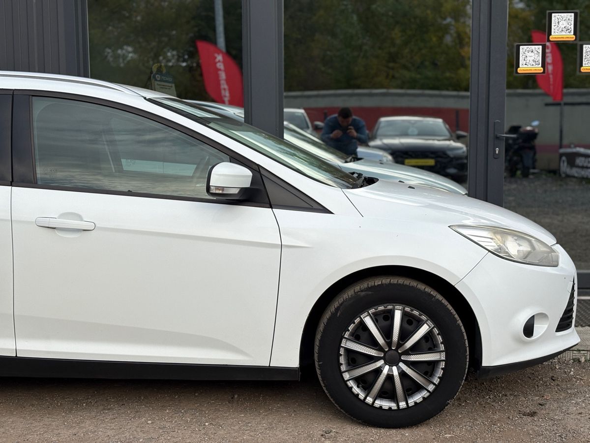 Ford Focus III 1.6 MT (105 л.с.) Trend 2014 — фото 5
