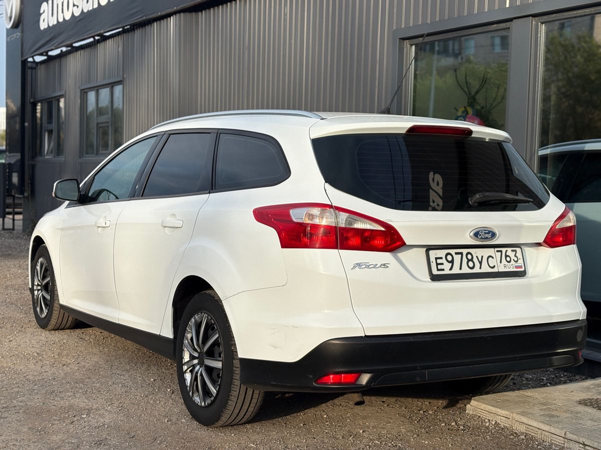Ford Focus III 1.6 MT (105 л.с.) Trend 2014 — фото 10