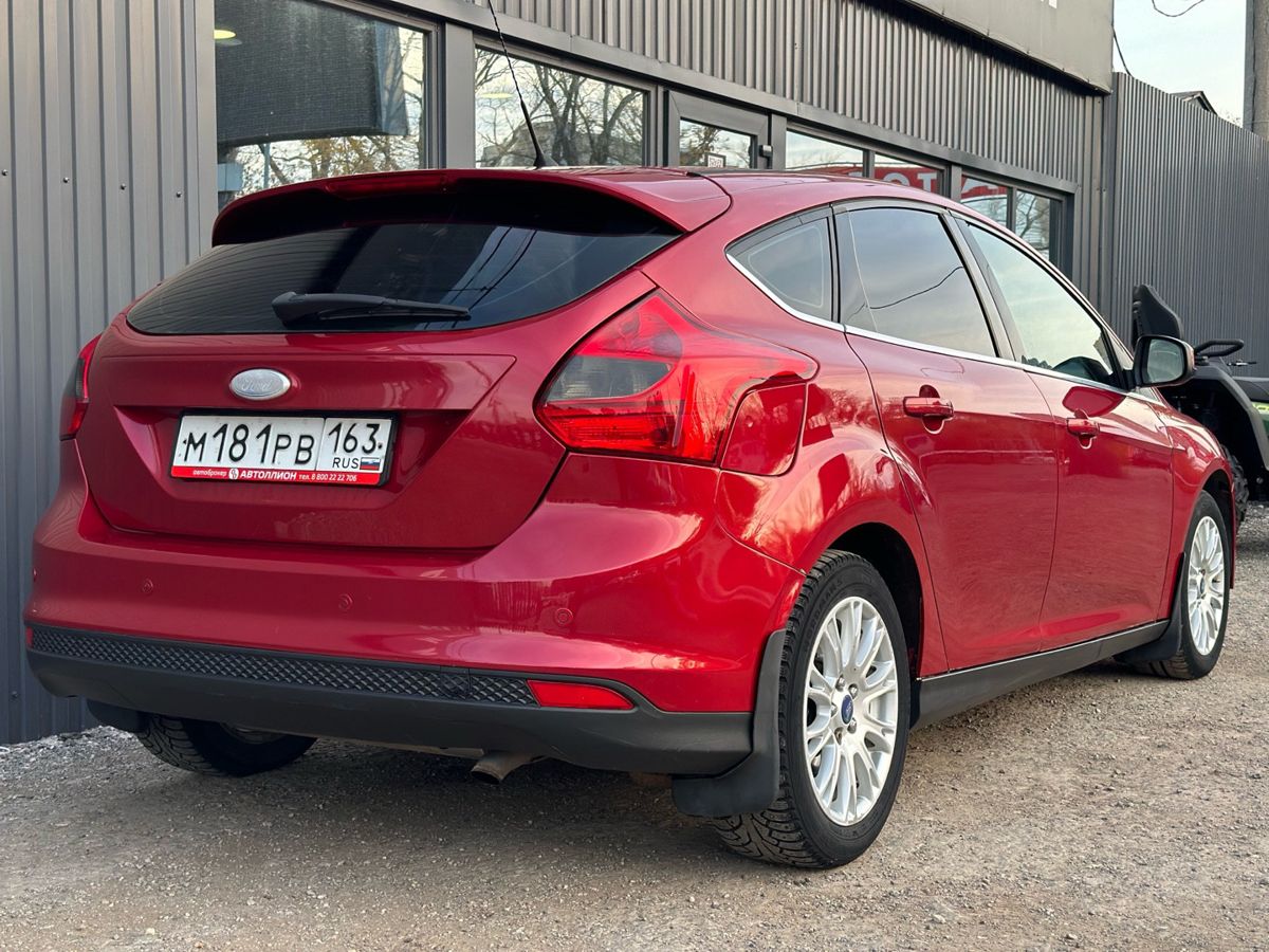 Ford Focus III 1.6 MT (125 л.с.) Titanium 2013 — фото 6