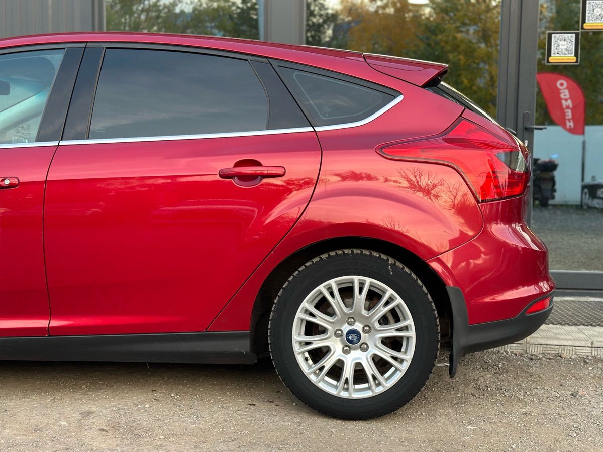 Ford Focus III 1.6 MT (125 л.с.) Titanium 2013 — фото 5