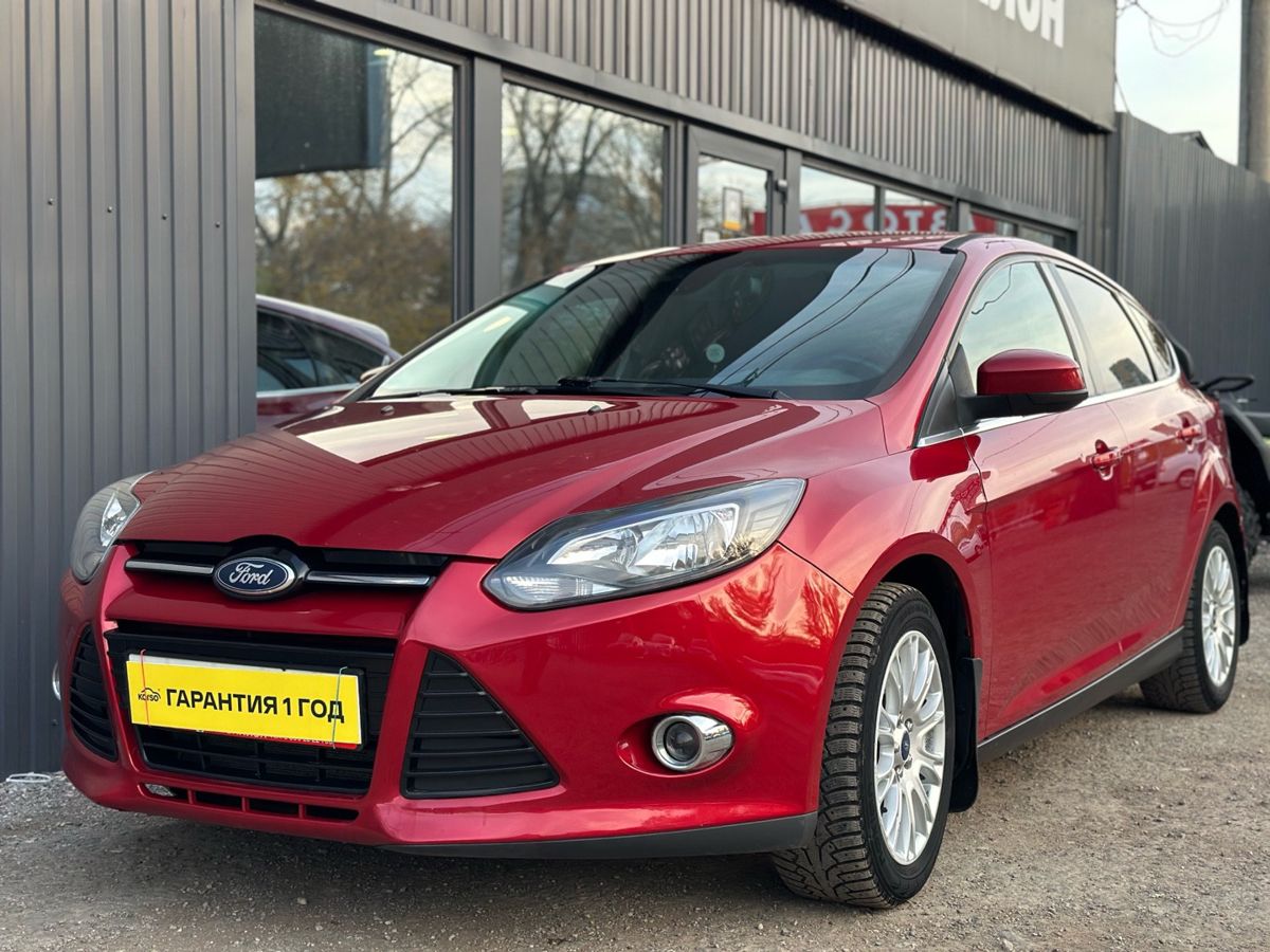Ford Focus III 1.6 MT (125 л.с.) Titanium 2013 — фото 9