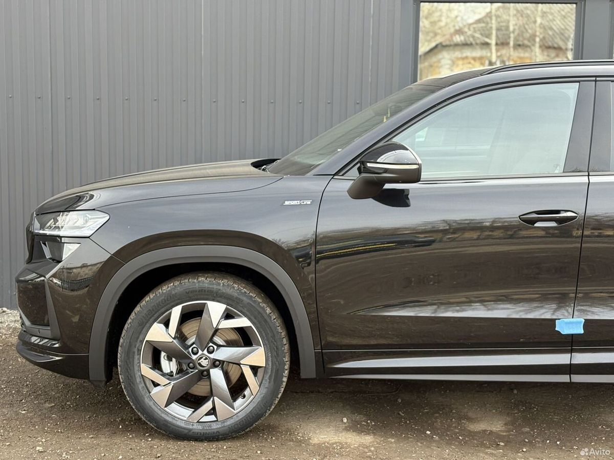 Skoda Kodiaq II 2.0 AMT (190 л.с.) 4WD Sportline Plus 2025 — фото 4