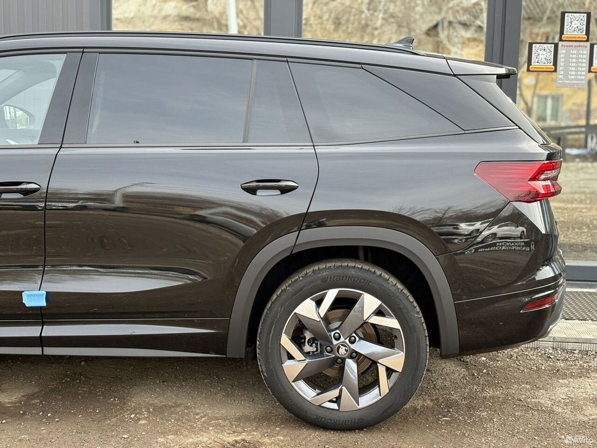 Skoda Kodiaq II 2.0 AMT (190 л.с.) 4WD Sportline Plus 2025 — фото 5