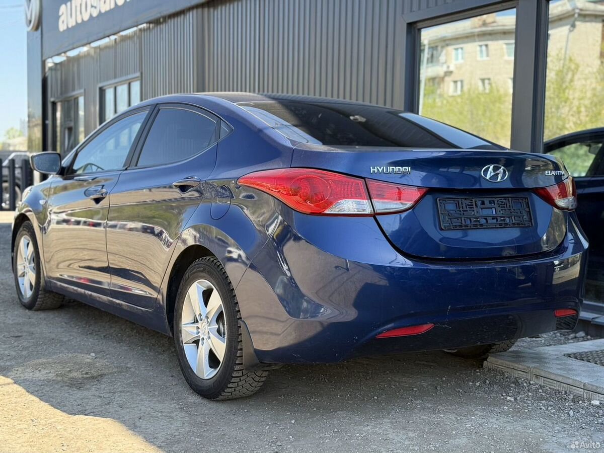 Hyundai Elantra V (MD) 1.6 MT (132 л.с.) Comfort 2012 — фото 10