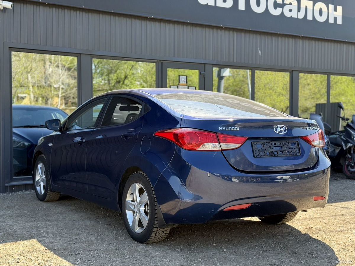 Hyundai Elantra V (MD) 1.6 MT (132 л.с.) Comfort 2012 — фото 4