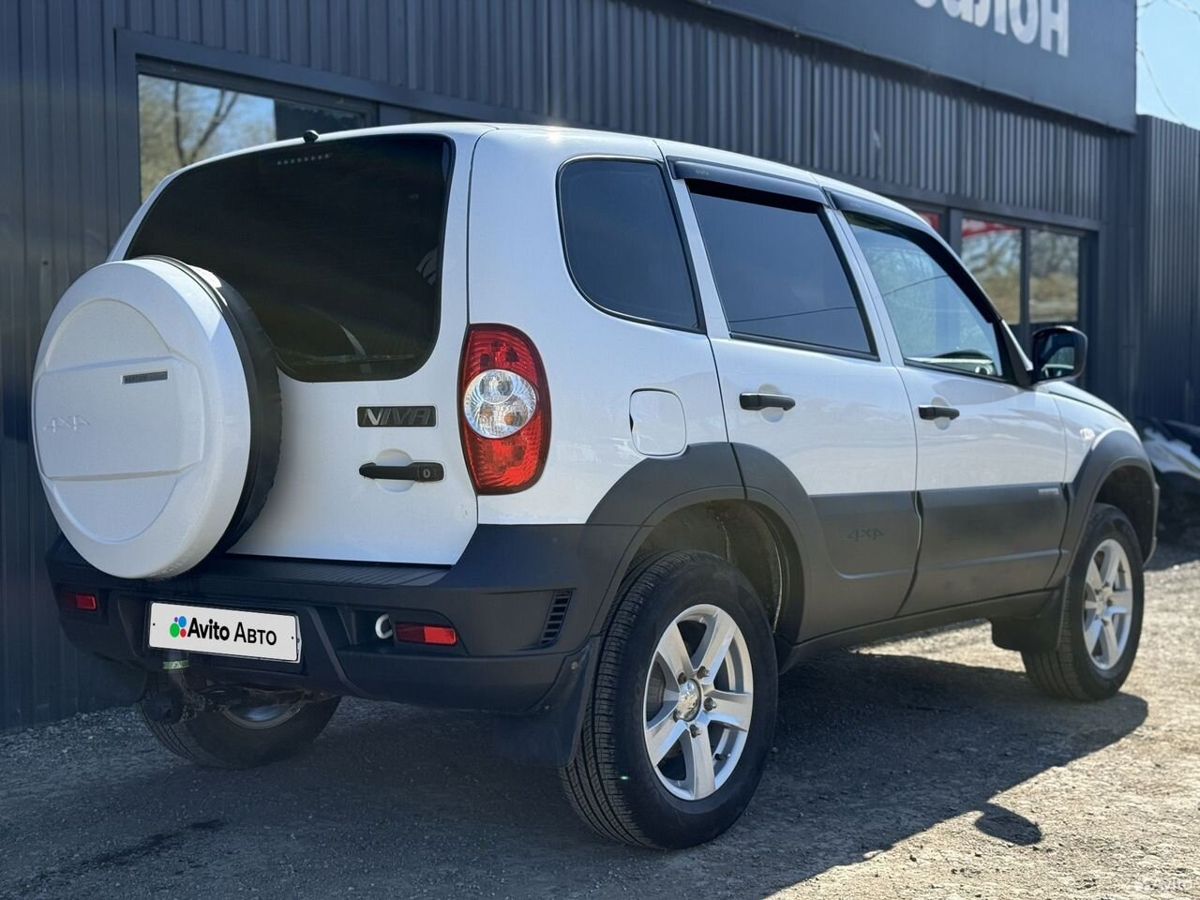 Chevrolet Niva I Рестайлинг 1.7 MT (80 л.с.) 4WD LE+ 2017 — фото 7