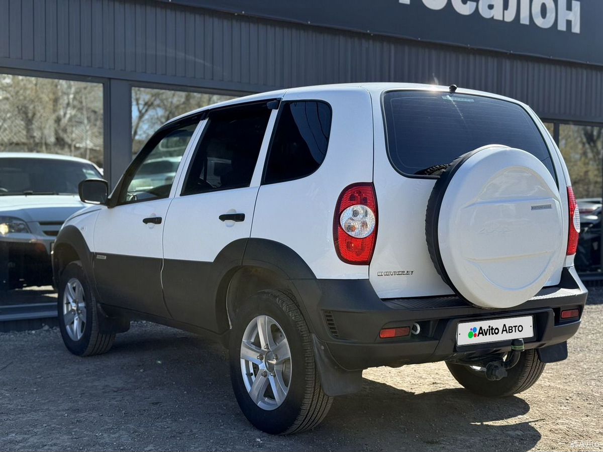 Chevrolet Niva I Рестайлинг 1.7 MT (80 л.с.) 4WD LE+ 2017 — фото 4