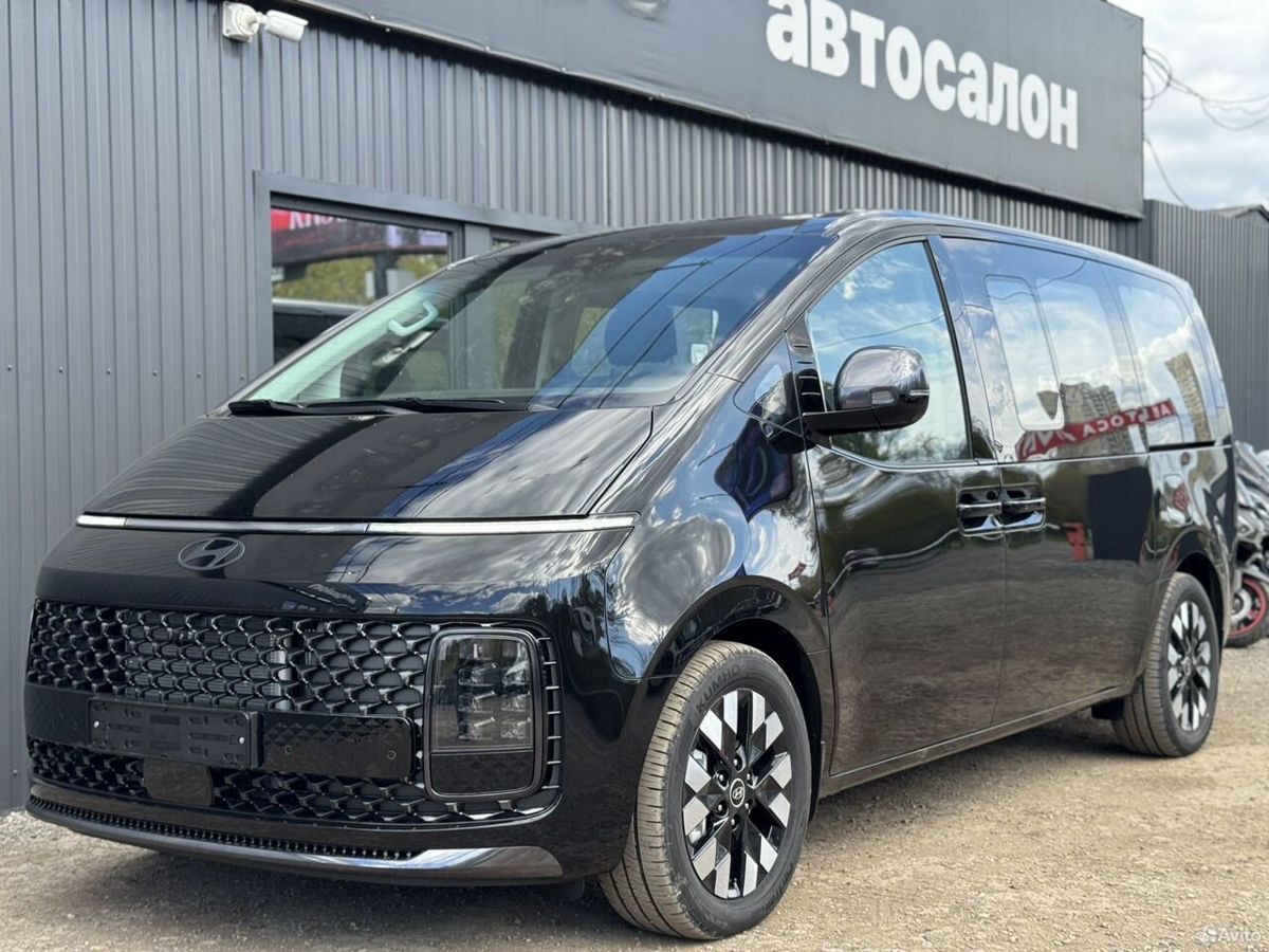 Hyundai Staria I 2.2d AT (177 л.с.) 4WD Luxe 2025 — фото 9