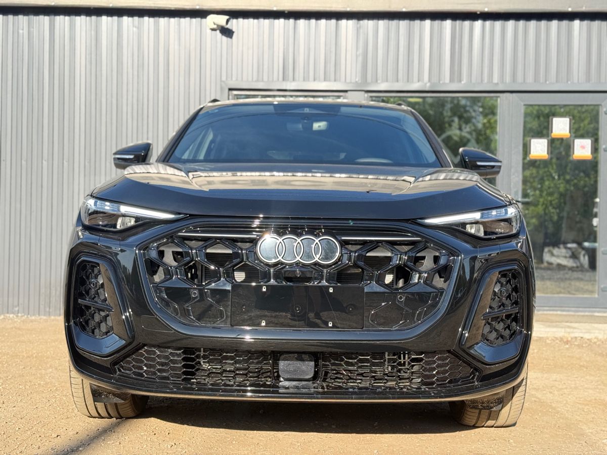 Audi Q5 III (GU) L 2.0 AMT (204 л.с.) 4WD Exclusive 2026 — фото 2