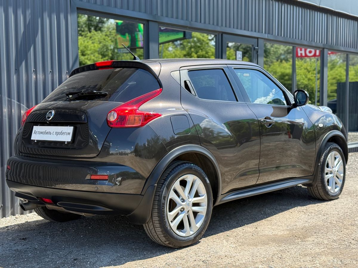 Nissan Juke I 1.6 CVT (190 л.с.) 4WD SHIRO 2011 — фото 4