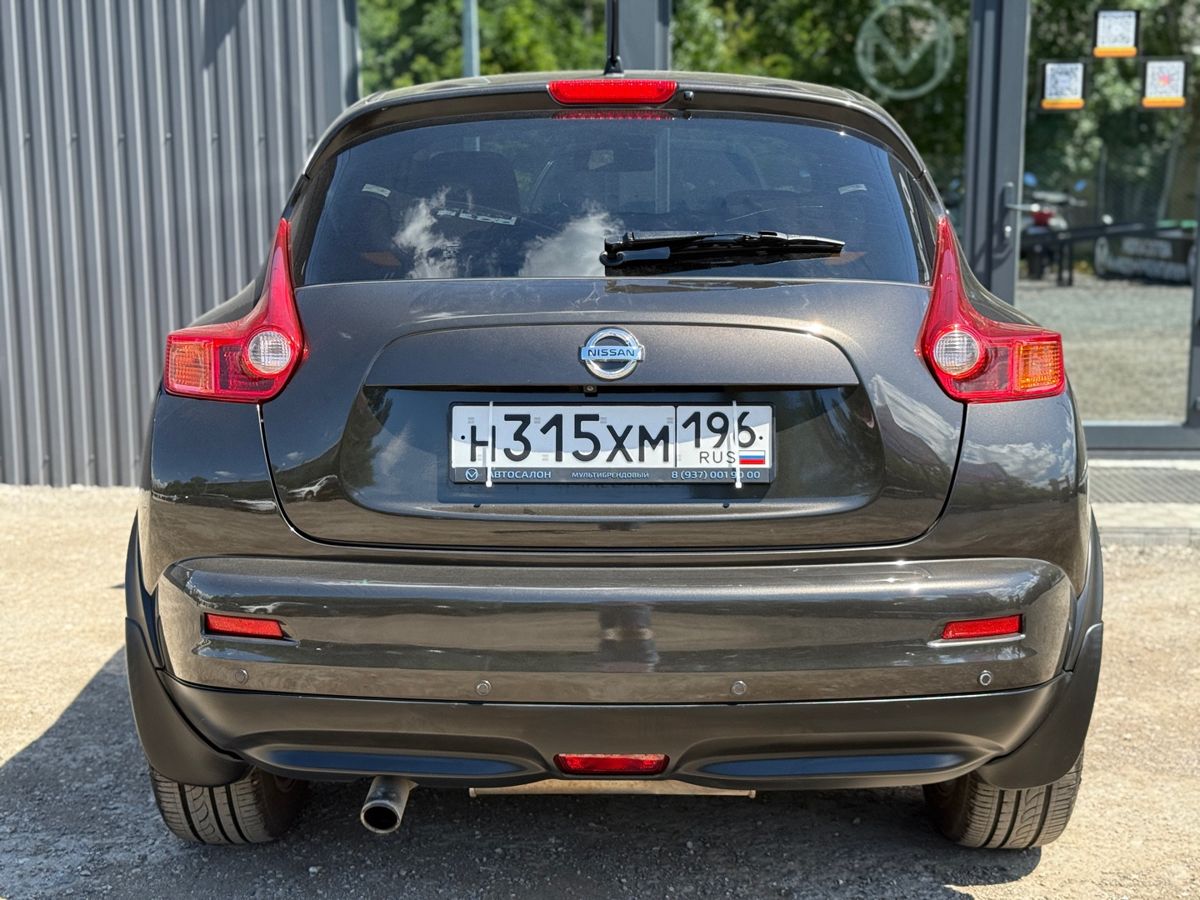 Nissan Juke I 1.6 CVT (190 л.с.) 4WD SHIRO 2011 — фото 10