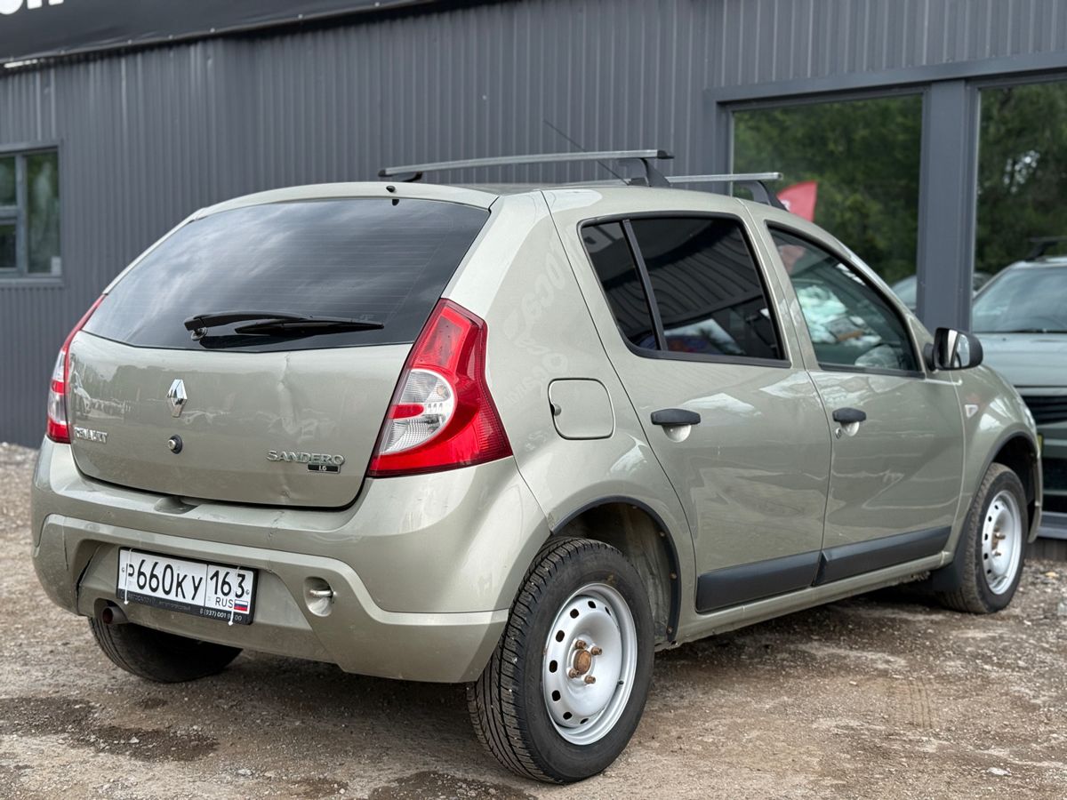 Renault Sandero I 1.6 MT (84 л.с.) 2011 — фото 9
