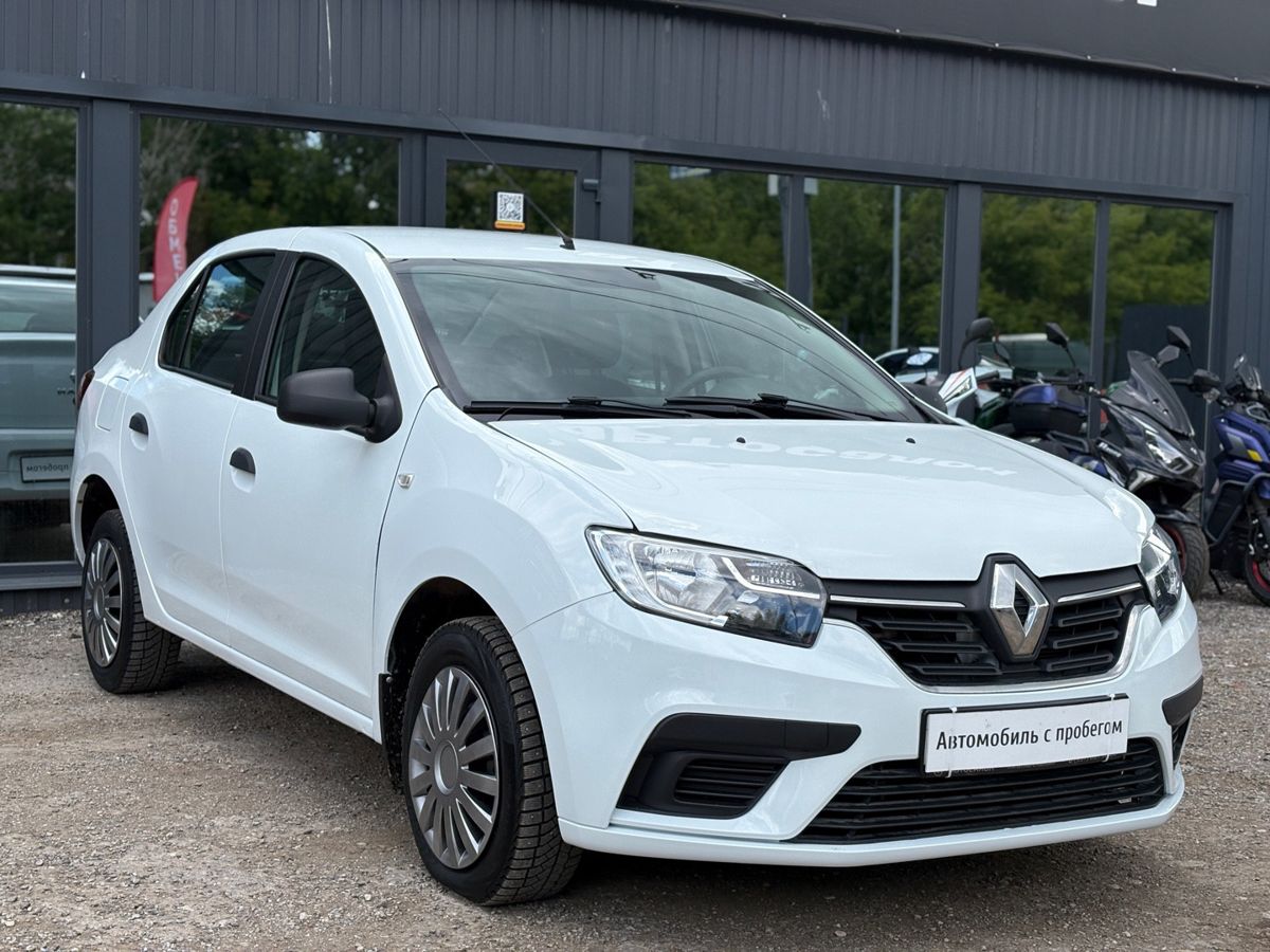 Renault Logan II Рестайлинг 1.6 MT (82 л.с.) Drive 2018 — фото 1