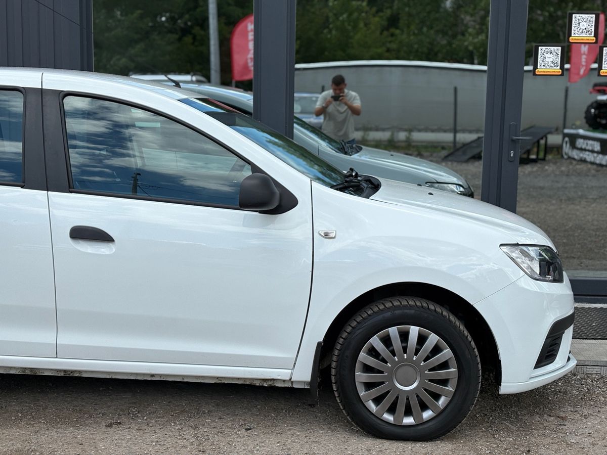 Renault Logan II Рестайлинг 1.6 MT (82 л.с.) Drive 2018 — фото 5