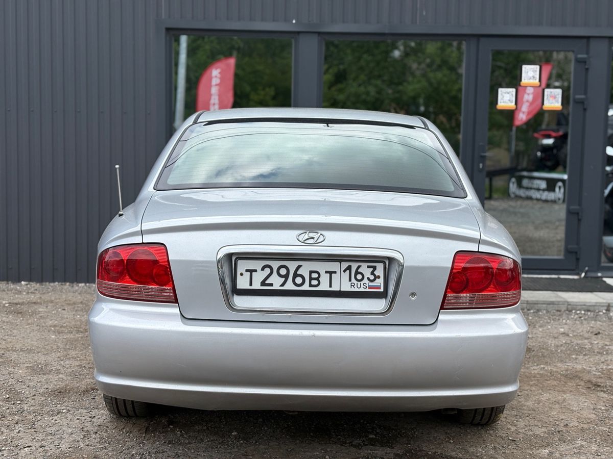Hyundai Sonata IV (EF) Рестайлинг ТагАЗ 2.0 AT (131 л.с.) 2005 — фото 9