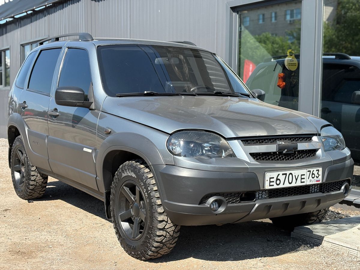 Chevrolet Niva I Рестайлинг 1.7 MT (80 л.с.) 4WD GL 2012 — фото 10