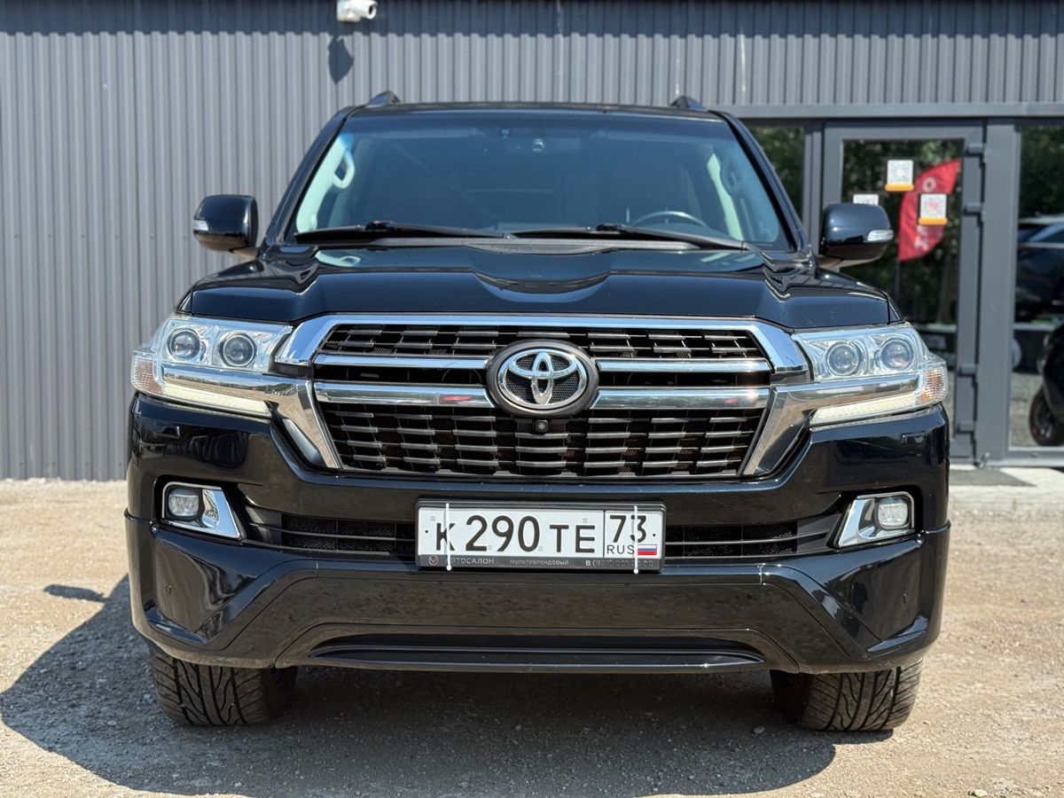 Toyota Land Cruiser 200 Series Рестайлинг 2 4.5d AT (249 л.с.) 4WD Executive 2016 — фото 2