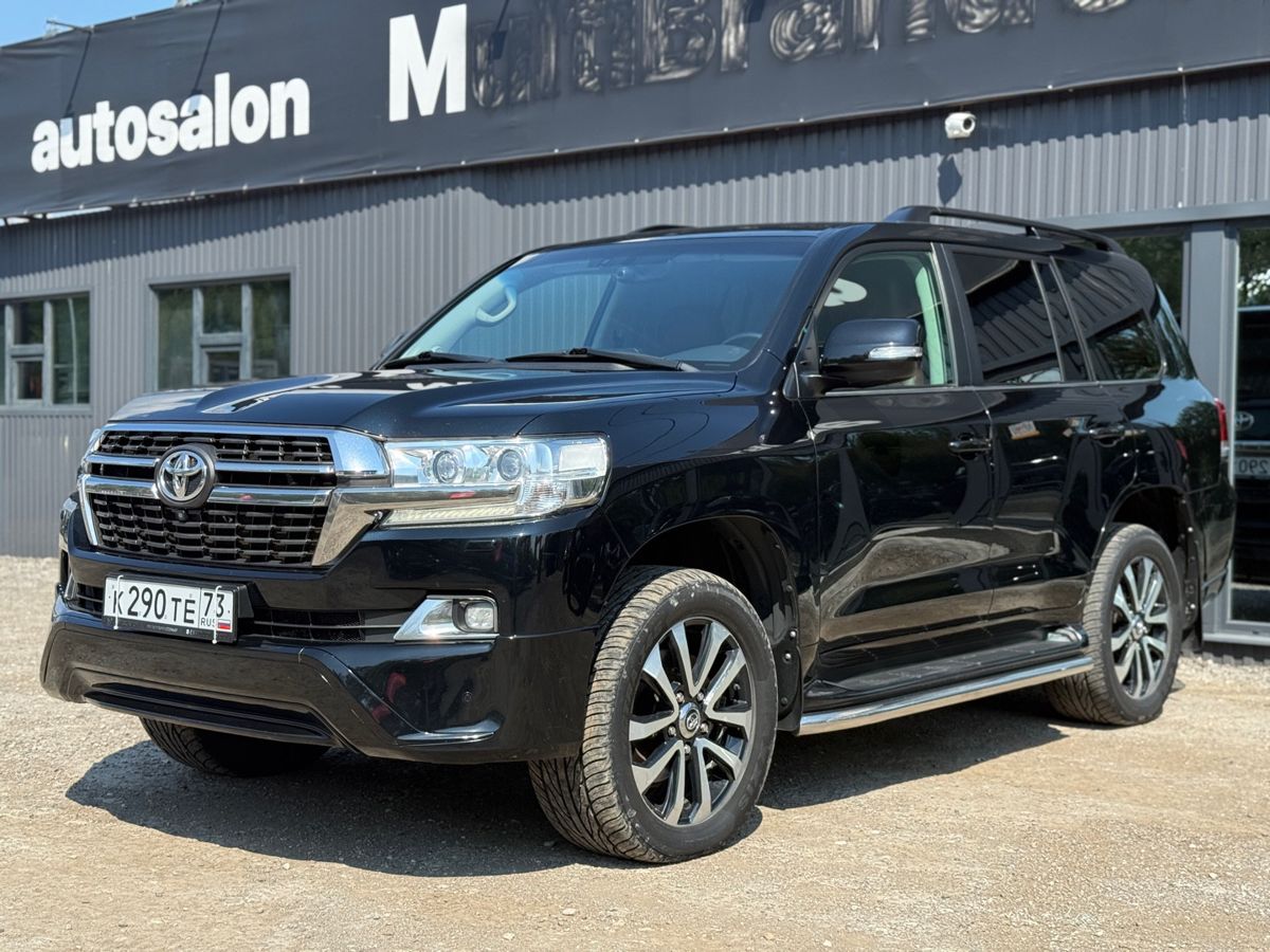 Toyota Land Cruiser 200 Series Рестайлинг 2 4.5d AT (249 л.с.) 4WD Executive 2016 — фото 3