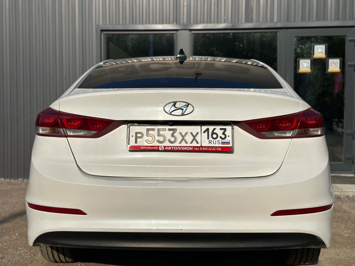 Hyundai Elantra VI (AD) 2.0 AT (150 л.с.) Comfort 2018 — фото 9