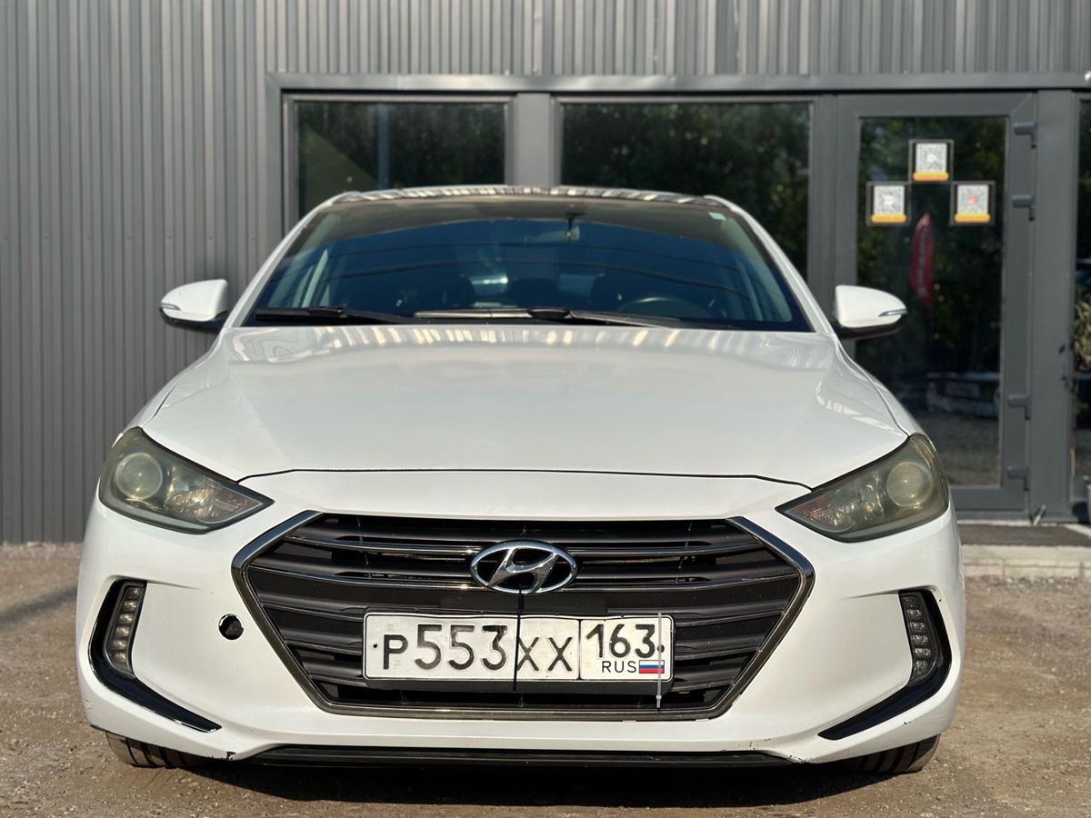 Hyundai Elantra VI (AD) 2.0 AT (150 л.с.) Comfort 2018 — фото 2