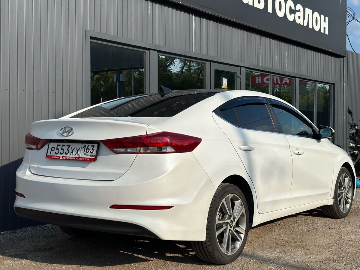 Hyundai Elantra VI (AD) 2.0 AT (150 л.с.) Comfort 2018 — фото 5