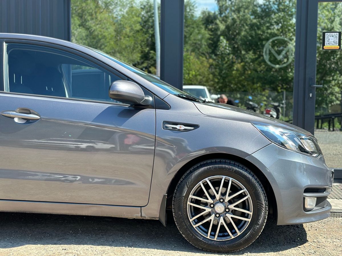 Kia Rio III Рестайлинг 1.6 MT (123 л.с.) Luxe 2016 — фото 5