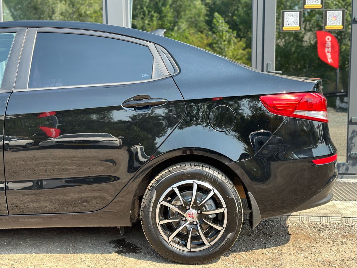Kia Rio III Рестайлинг 1.6 MT (123 л.с.) Prestige 2017 — фото 7
