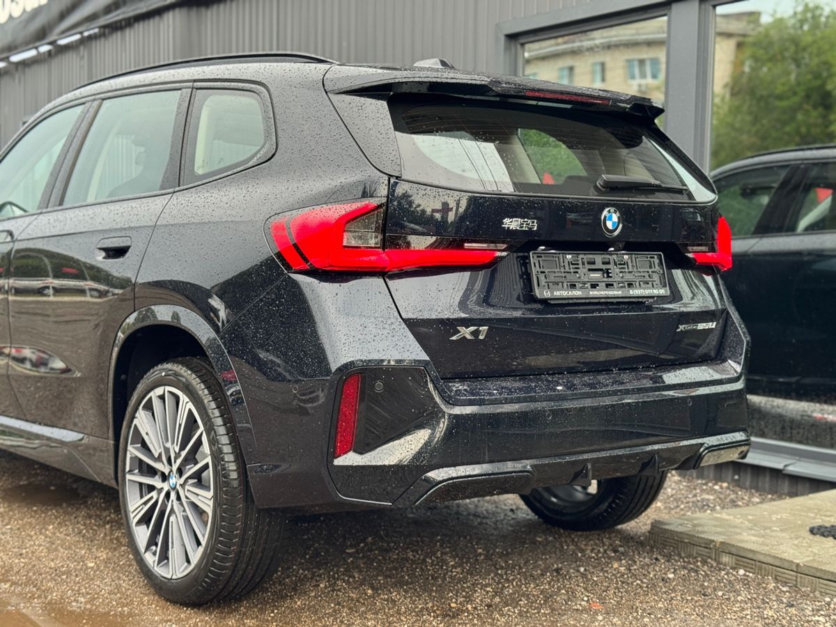 BMW X1 III (U11/U12) 25Li xDrive 2.0 AMT (204 л.с.) 4WD xDrive25Li M Sport Package 2026 — фото 8