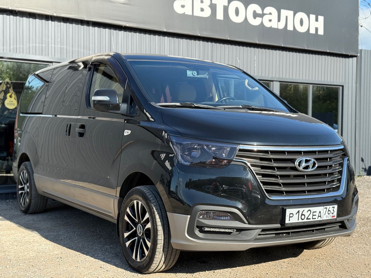Hyundai Grand Starex I Рестайлинг 2 2.5d AT (175 л.с.) 4WD 2018 — фото 1