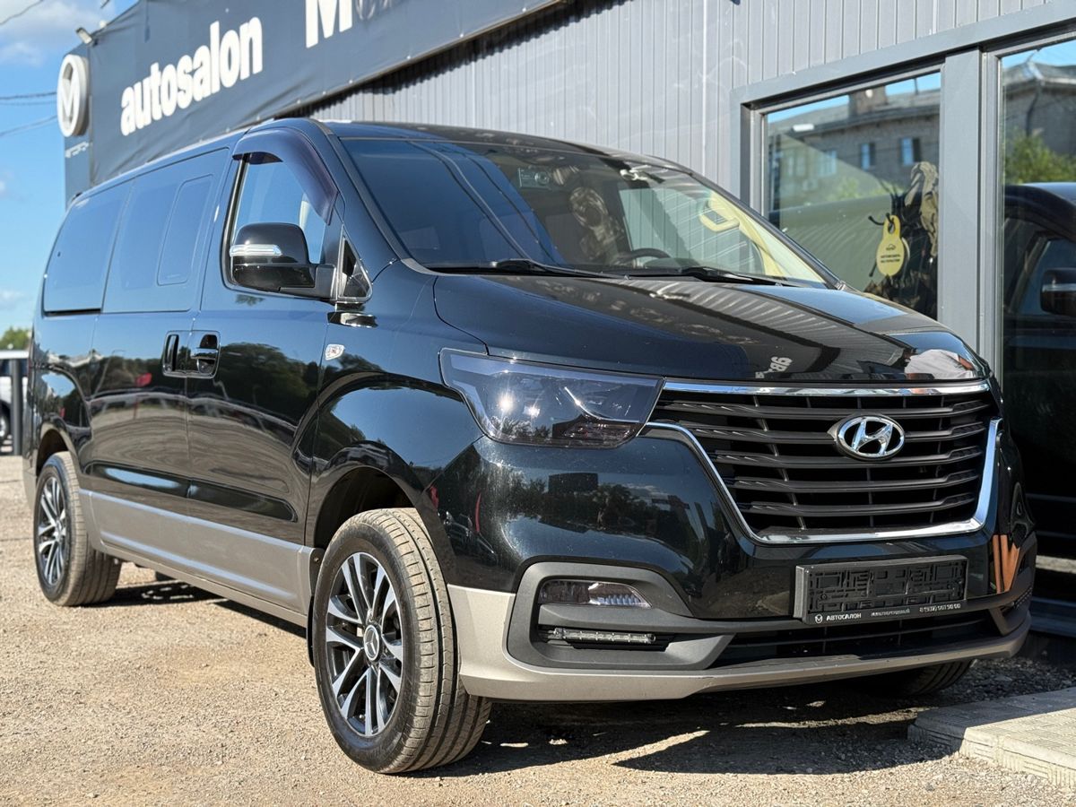 Hyundai Grand Starex I Рестайлинг 2 2.5d AT (175 л.с.) 4WD 2018 — фото 4