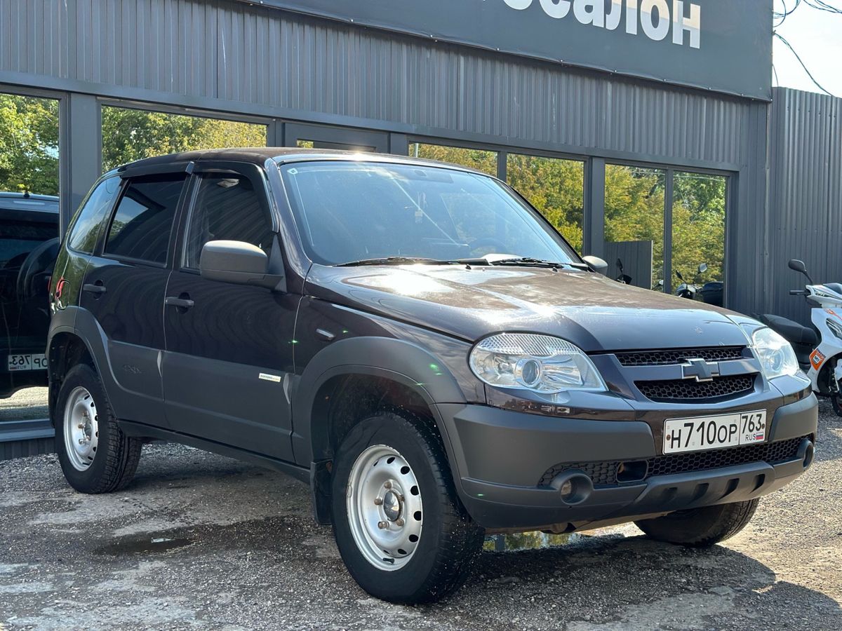 Chevrolet Niva I Рестайлинг 1.7 MT (80 л.с.) 4WD GL 2015 — фото 1