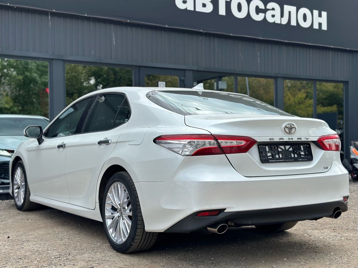 Toyota Camry VIII (XV70) 3.5 AT (249 л.с.) 2019 — фото 10