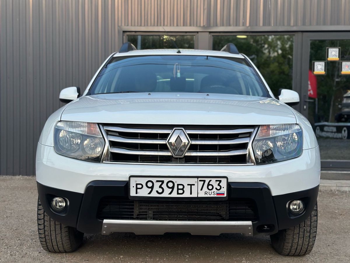 Renault Duster I 2.0 MT (135 л.с.) 4WD Luxe Privilege 2014 — фото 2